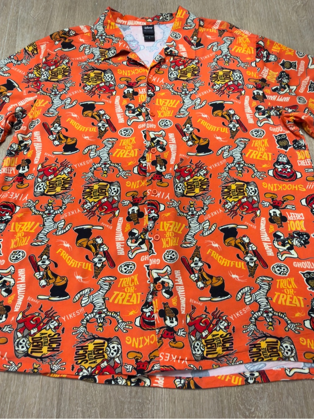 Disney Our Universe Halloween Shirt Mens L Orange Button Down Mickey Goofy